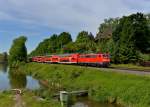 111 217 mit einem RE nach Nrnberg am 28.05.2013 bei Moosburg.