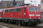 111 165-7 ( 91 80 6111 165-7 D-DB ), Krupp 5472 / AEG 8998, Baujahr 1981, DB Regio AG - Region Baden-Wrttemberg, Regionalverkehr Wrttemberg, [D]-Stuttgart, Bh Stuttgart, 18.11.2011, Schorndorf Bf