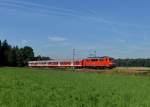 111 035 mit einem RE nach Passau am 07.09.2013 bei Thonstetten.