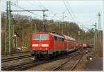 Bahnhof Betzdorf/Sieg am 21.03.2014:   Während die 111 147-5 den RE 9 (rsx - Rhein-Sieg-Express) Siegen - Köln - Aachen Steuerwagen voraus in Richtung Köln schiebt, wartet hinten im