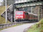 111 181 mit zwei Bn-Wagen als RB 5522 von Garmisch-Partenkirchen nach Reutte in Tirol.