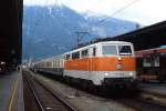 Für den S-Bahn-Verkehr im Rhein-Ruhr-Gebiet erhielt das Bw Düsseldorf ab 1979 die Lokomotiven 111 111 bis 188, hier ist 111 114-5 allerdings fern ihrer Heimat Anfang Januar 1980 gerade im Innsbrucker Hauptbahnhof angekommen