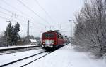 111 116 DB kommt bei Schnee  die Kohlscheider-Rampe auf dem falschen Gleis hoch aus Richtung Neuss,Herzogenrath mit einem RE4 aus Dortmund-Hbf nach Kohlscheid und fährt in Kohlscheid ein und Endet in Kohlscheid wegen Brückenarbeiten an der Strecke zwischen Aachen und Kohlscheid.
Bei Schneewolken am Kalten Mittag vom 24.1.2015.