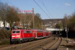 111 121 mit dem RE 10424 (Dortmund Hbf - Aachen Hbf) in Wuppertal-Sonnborn am 12.03.15