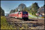 111145 ist am 20.4.2015 um 10.33 Uhr bei Hiddenhausen - Schweicheln mit einem RE nach Minden unterwegs.