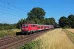 Ein Umlauf der RB 48 war am 10.7.2015 mit der 111 013 bespannt und eilte durch Bornheim