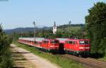 111 048-5 mit der RB 26581 (Offenburg-Basel Bad Bf) und RE 26570 (Freiburg(Brsg)Hbf-Offenburg) mit Schublok 111 050-1 bei Denzlingen 10.7.15