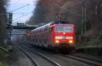 111 193 DB  kommt die Kohlscheider-Rampe auf dem falschen Gleis hoch aus Richtung Neuss,Herzogenrath mit einem RE4 aus Düsseldorf-Hbf nach Kohlscheid und fährt in Kohlscheid ein und Endet in