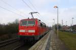 Ein Nachschuss von der 111 188 DB schiebt den RE4 aus Aachen-Hbf nach Dortmund-Hbf und kommt aus Richtung