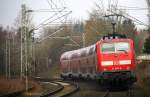 Ein Nachschuss von der 111 098-0 DB schiebt den RE4 aus Aachen-Hbf nach Düsseldorf-Hbf und kommt aus Richtung Aachen-Hbf,Aachen-Schanz,Aachen-West,Laurensberg,Richterich,Kohlscheid,Herzogenrath,Hofstadt,Finkenrath und fährt durch Rimburg-Übach-Palenberg in Richtung Übach-Palenberg,Zweibrüggen,Frelenberg,Geilenkirchen,Süggerrath,Lindern,Brachelen,Hückelhoven-Baal,Baal,Erkelenz,Herrath,Beckrath,Wickrath. 
Aufgenommen am Bahnübergang in Rimburg im Wurmtal. 
Bei Sonne und Wolken am Mittag vom 12.3.2016.