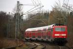 Ein Nachschuss von der 111 121 DB schiebt den RE4 aus Aachen-Hbf nach Dortmund-Hbf und kommt aus Richtung