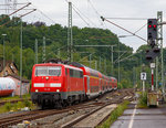
Einfahrt der 111 115-2 (91 80 6111 115-2 D-DB) der DB Regio NRW mit RE 9   rsx / Rhein-Sieg-Express  (Aachen-Köln-Siegen), in den Bahnhof Betzdorf/Sieg. 

Einen lieben Gruß an den netten Lokführer zurück. 