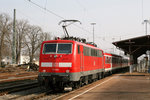 111 061 mit einem Nahverkehrszug im Bahnhof Müllheim (Baden).
Aufgenommen am 29.03.2013.