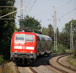 111 147-5 DB  kommt mit dem  RE4 Verstärkerzug von Mönchengladbach-Hbf nach Aachen-Hbf und kommt aus Richtung Neuss-Hbf,Mönchengladbach-Hbf,Rheydt-Hbf,Wickrath,Beckrath,Herrath und fährt in Erkelenz ein und fährt dann weiter in Richtung Baal,Hückelhoven-Baal,Brachelen,Lindern,Süggerrath,Geilenkirchen,Frelenberg,Zweibrüggen,Übach-Palenberg,Rimburg,Finkenrath,Hofstadt,Herzogenrath, Kohlscheid,Richterich,Laurensberg,Aachen-West,Aachen-Schanz,Aachen-Hbf. Aufgenommen vom Bahnsteig 1 in Erkelenz. 
Bei Sommerwetter am Nachmittag vom 13.9.2016.