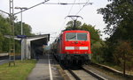 Ein Nachschuss von der 111 150-9  DB schiebt den RE4 aus Aachen-Hbf nach Dortmund-Hbf und kommt aus Richtung