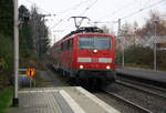 111 112 DB kommt mit dem RE4 von Dortmund-HBf nach Aachen-Hbf und kommt aus Richtung Neuss-Hbf,Mönchengladbach-Hbf,Rheydt-Hbf,Wickrath,Beckrath,Herrath und fährt in Erkelenz ein und