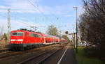 111 113 DB kommt die Kohlscheider-Rampe hoch aus Richtung Neuss,Herzogenrath mit dem RE4 aus Dortmund-Hbf nach Aachen-Hbf und fährt durch Kohlscheid in Richtung