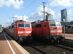 BR 111 114-5 mit RE 3  Rhein-Emscher-EX  Hamm-Dsseldorf (links auf Gleis 21) im Dortmunder Hbf.