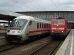 Die 111 044 am 06.02.2008 bei der ausfahrt aus Mnchen Hbf (Gleis 11) mit einer RB nach Salzburg. Auf Gleis 12 Steht ein IC abfahrbereit.     