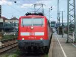 111 042 am 3.5.08 mit RB nach Donauwrth in Regensburg Hbf.