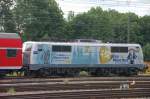 Hier die Jubi-Lok 111 027-9 im Pendel zwischen Mnchen Hbf und Wagenwerk Pasing zum Tag der offenen Tr inklusive Festbetrieb  70 Jahre Wagenwerk Pasing . (31.05.2008)