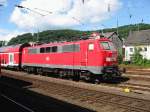 111 093 am 04. August im Bahnhof Siegen.