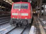 Eine verschneite BR 111 im Aachener HBF.