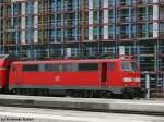 111 123 mit Doppelstockwagen im Starnberger Teil des Mnchner Hbf's, 20.03.2010