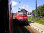 111-060, mit Scherenstromabnehmern (bitte korrigiert mich wenn die Dinger anders heien) am 17.8.05 mit dem RE Konstanz-Karlsruhe in St.