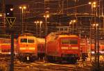 111 146-7 der DB Regio NRW mit dem Kln-Verstrker abgestellt und 120 208-4 der DB Regio Rheinland mit dem Wagenpark fr die neue RE9 abgestellt in Aachen Hbf, 2.10.10