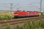 143 659-1,111 215-0 und 143 281-4 als Lokzug kurz hinter Iphofen am 29.06.2011