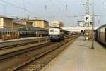 111 200-2 im Hauptbahnhof Passau 1988