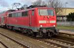 Rheydt Hbf. 111 125-1 mit RE4 nach Aachen. 2.2.2013