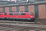 Am 21.03.2015 stand 111 191 zusammen mit 111 095 abgestellt neben dem alten BW Frankfurt (Main) 1 und wartet zusammen ihren nächsten Einsatz.