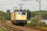 Smart Rail Lokzug aus 111 057 und 111 223 am 24.08.2021 nahe Königsbach auf der linken Rheinseite. 