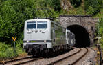 111 222 mit dem DPE 88283 (Freiburg Hbf - Donaueschingen) am Kurzenbergtunnel 22.6.25