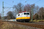 Flughöhe 0 an der Saar: GfF 111 049 rauscht am 08.03.2026 in Rohrbach (Saar) am Fotografen entlang in Richtung Homburg.