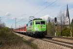 111 039 mit RE 79017 am 19.04.2012 bei Grokarolinenfeld.