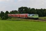 111 039 mit einem BR-Radlzug von Aschaffenburg nach Piding am 04.08.2012 unterwegs bei Hilperting.