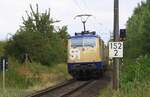 Eingleisige Strecke auf Linie RE5 / Nordbahn / hier am Bü bei km 152,2 bei Buchar - AKE Rheingold mit (vorn) 111 057 und 111 223 (hier, hinten) - 28.08.2021 	  
