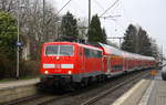 111 127 DB kommt mit dem RE4 von Dortmund-HBf nach Aachen-Hbf und kommt aus Richtung Neuss-Hbf,Mönchengladbach-Hbf,Rheydt-Hbf,Wickrath,Beckrath,Herrath und fährt in Erkelenz ein und