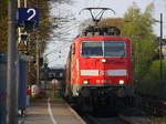 111 098-0 DB  kommt die Kohlscheider-Rampe hoch aus Richtung Neuss,Herzogenrath mit mit dem RE4 von Düsseldorf-Hbf nach Aachen-Hbf und fährt durch Kohlscheid in Richtung