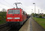 Ein Nachschuss von der 111 098-0 DB schiebt den RE4 aus Aachen-Hbf nach Dortmund-Hbf und kommt aus Richtung