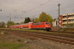 Schiebend ist die 111 119 an einem RE4 nach Dortmund Hbf in Rheydt Hbf zu sehen am heutigen Dienstag Nachmittag.
