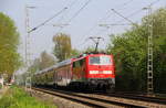 Ein Nachschuss von der 111 158 DB schiebt den RE4 aus Aachen-Hbf nach Dortmund-Hbf und kommt aus Richtung