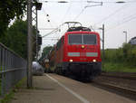 111 115 DB kommt die Kohlscheider-Rampe hoch aus Richtung Neuss,Herzogenrath mit einem RE4 Verstärkerzug aus Düsseldorf-Hbf nach Aachen-Hbf und hält in Kohlscheid und fährt dann