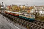 111 001-4 mit TEE Waggons in Wuppertal, am 12.11.2018.