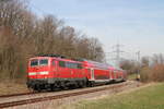 111 050-1 mit dem RE 22019 (Stuttgart Hbf-Tübingen Hbf) bei Großbettlingen 22.3.19