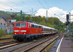   Die 111 037-8 (91 80 6111 037-8 D-DB) der DB Regio NRW fährt am 04.05.2019 mit dem  Flirt-Express  (UIC-X-Wagen bzw.