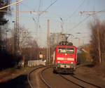 Ein Nachschuss von der 111 095-6 DB schiebt den RE4 aus Aachen-Hbf nach Düsseldorf-Hbf  und kommt aus Richtung